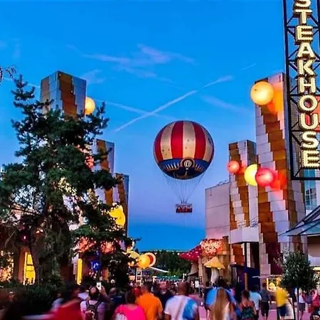 • Parc Disneyland A Pied & Shopping • 3 Min • Appartement